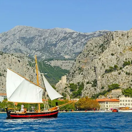 Dasianda - Only 90 M From The Beach, Private 30msq Heated Pool Stanici
