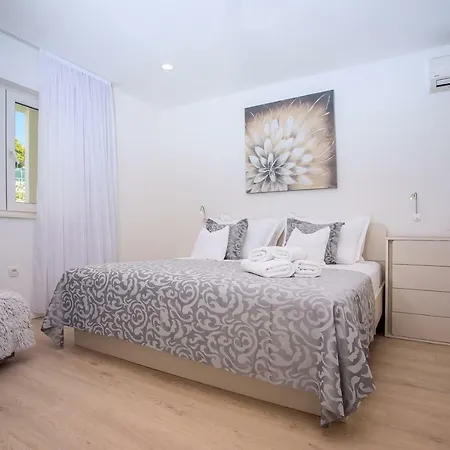 Dasianda - Only 90 M From The Beach, Private 30msq Heated Pool Villa Stanici